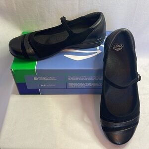 Abeo Angelica Mary Janes Women's Size 11 Black Slip Resistant Support Casual